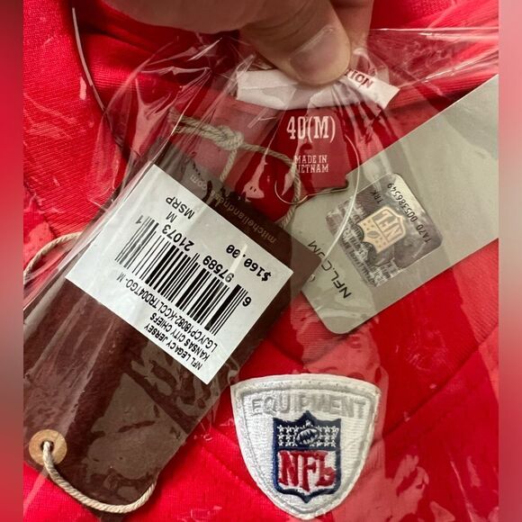 Mitchell & Ness Authentic Tony Gonzalez #88 2004 Chiefs NFL Legacy Jersey - Picture 5 of 7